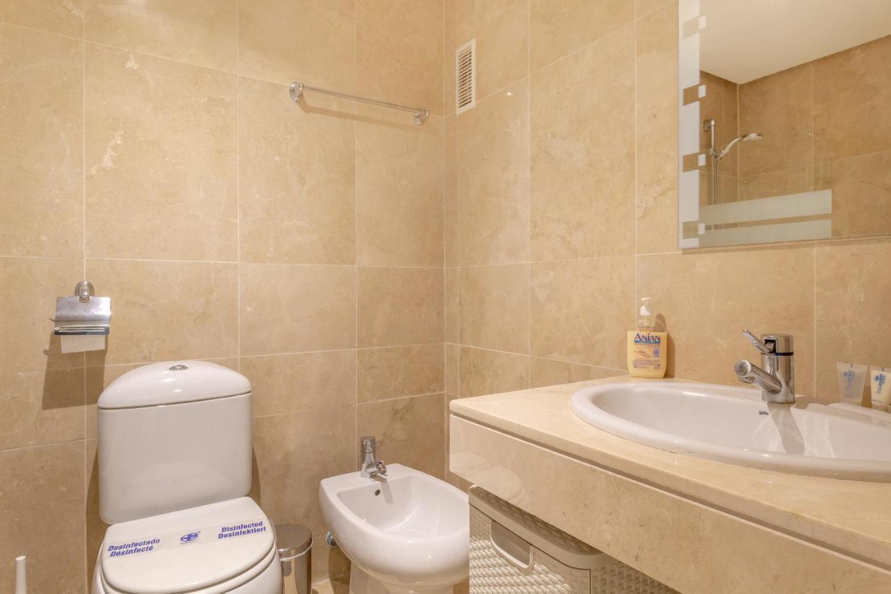 2261-Superb Apt On The Beach, On Duquesa Harbour Manilva Exterior photo