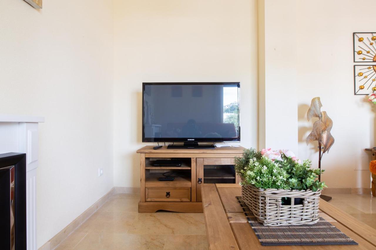 2261-Superb Apt On The Beach, On Duquesa Harbour Manilva Exterior photo
