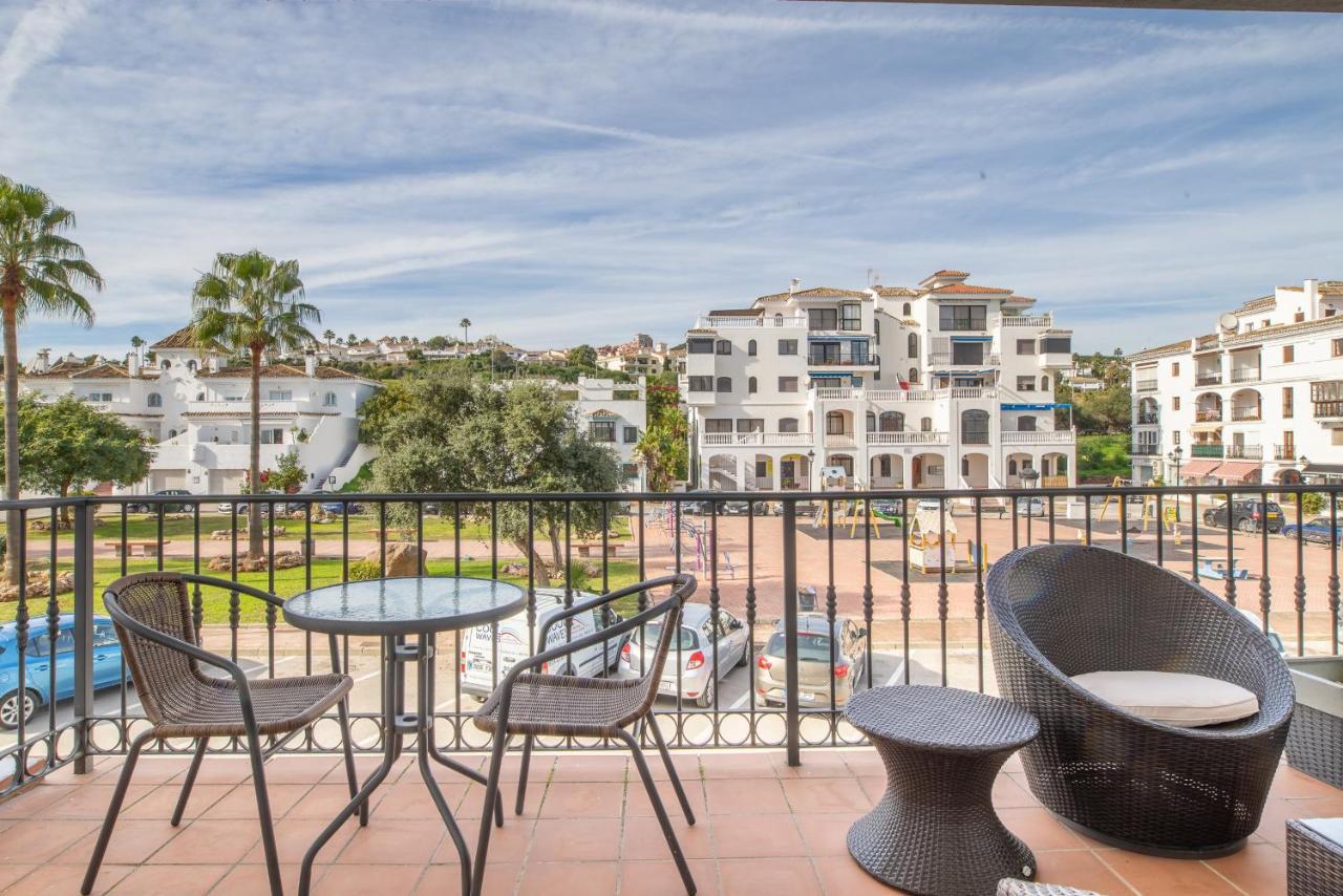 2261-Superb Apt On The Beach, On Duquesa Harbour Manilva Exterior photo