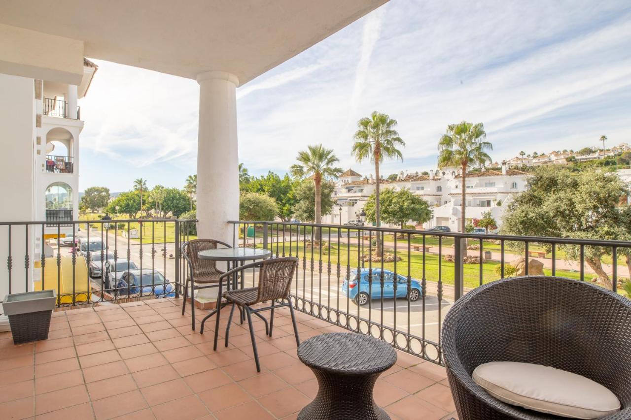 2261-Superb Apt On The Beach, On Duquesa Harbour Manilva Exterior photo